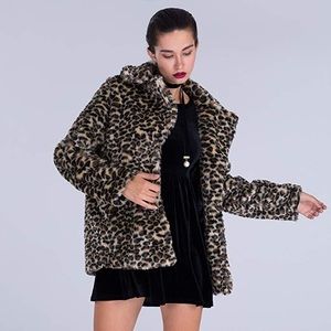 Choies Women Elegant Vintage Faux Fur Coat